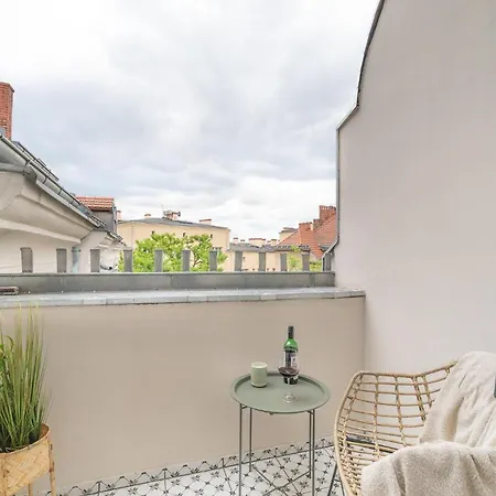 Zeylanda Rest Point *